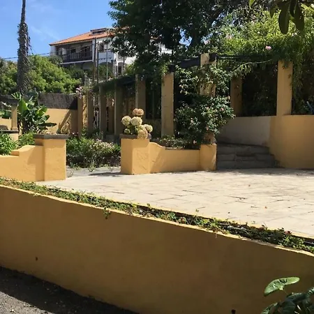 Bed and breakfast Bellasombra Suites 2*