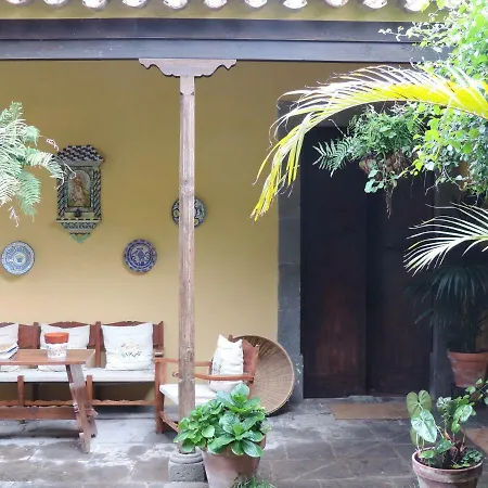 Bed and breakfast Bellasombra Suites 2*